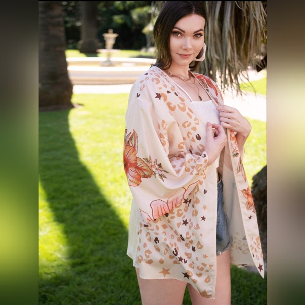 SHEIN Cream and Orange Kimono - Picture 1 of 6